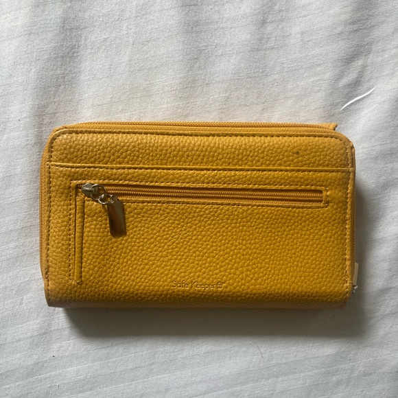 Yellow Leather Women's Wallet - Safe Keeper Wallet - Picture 15 of 16